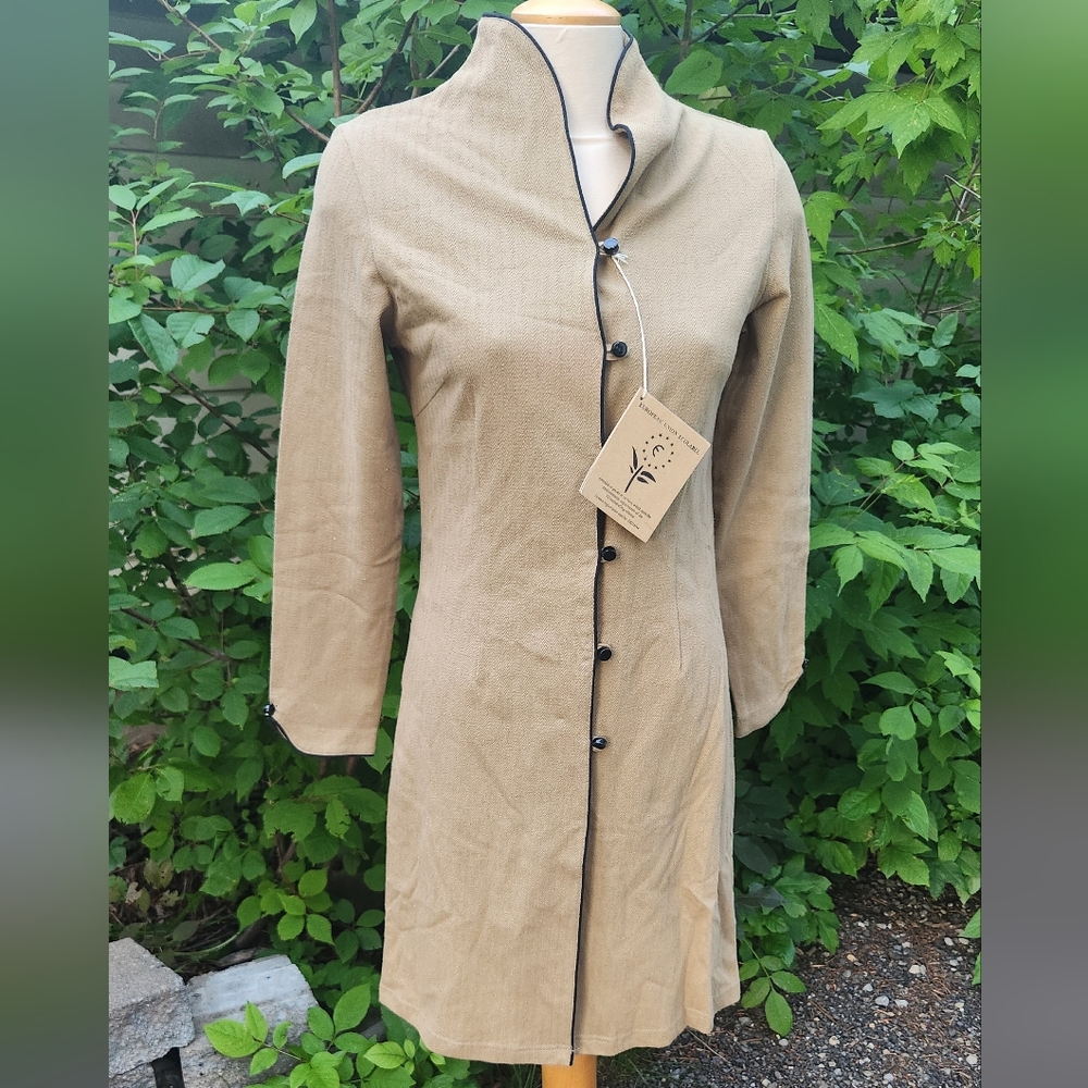 The Earth Collection Size Small Vintage Styled Button Up Dress Tan, 100%‎ Cotton